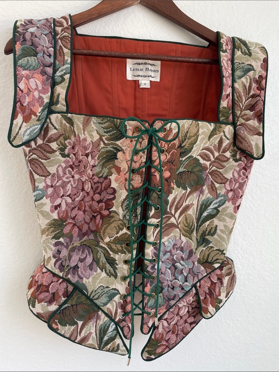 Leslie Harris Tops - LESLIE HARRIS Floral Tapestry Lace-Up Renaissance Bodice
